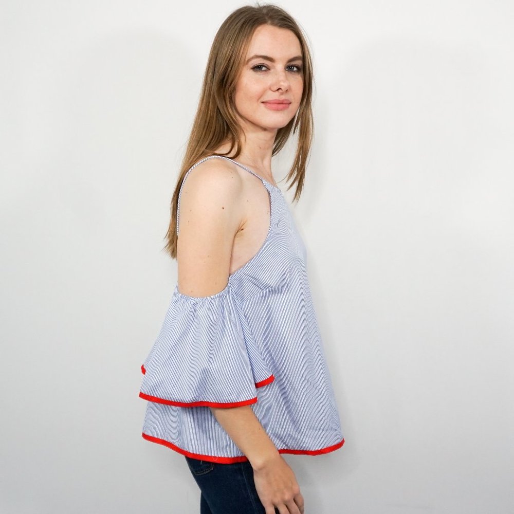 AFTER MARKET Seersucker Cold-Shoulder Top - Picture 3 of 7